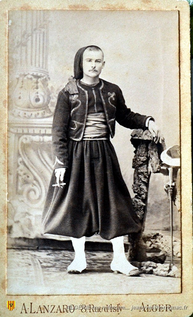 Armand Rene Barioulet en tenue de Zouave.jpg - Armand, René Barioulet en tenue de Zouave.